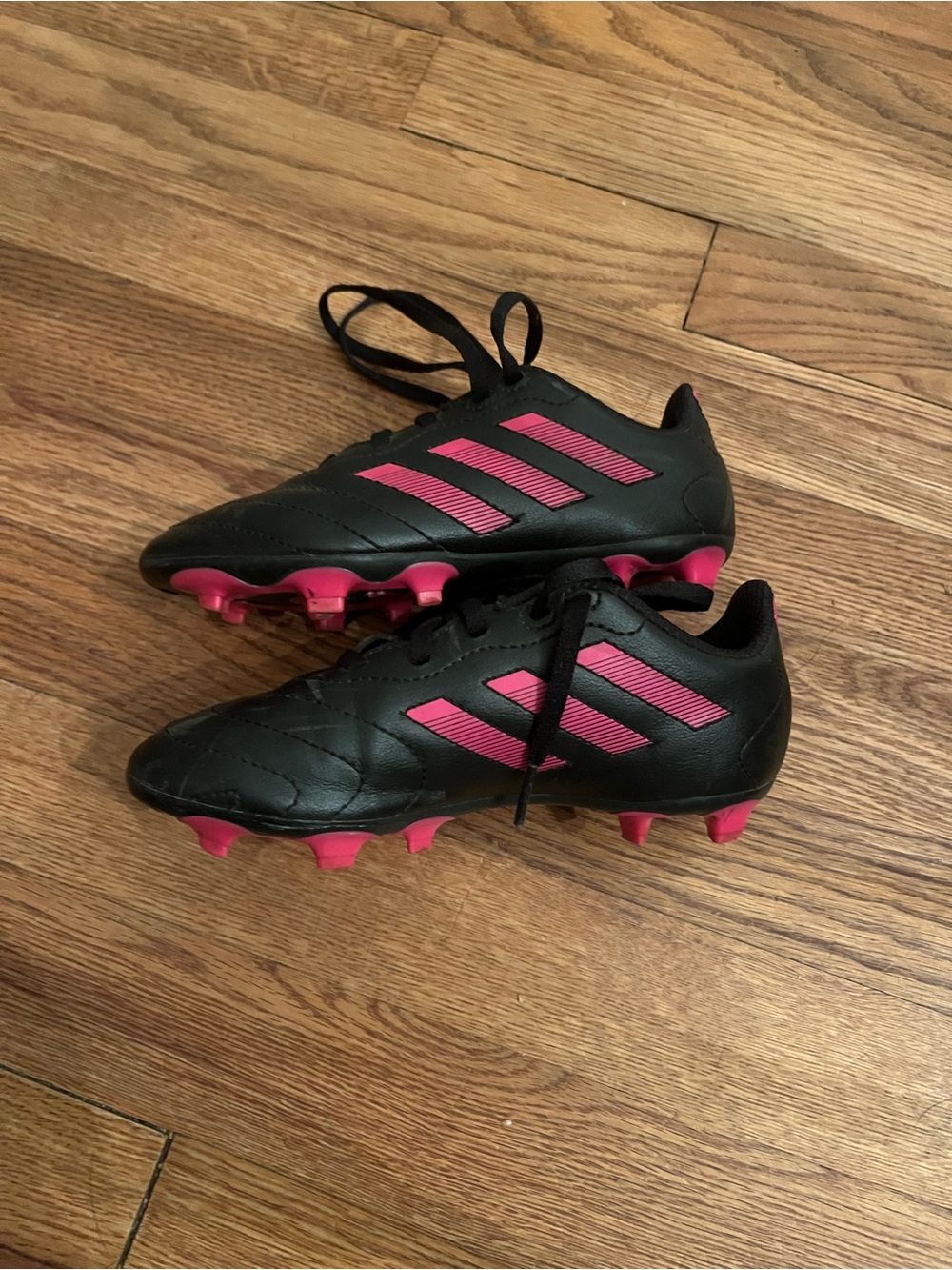 Girls adidas Kids Black and Pink Soccer Cleats - Picture 3 of 6